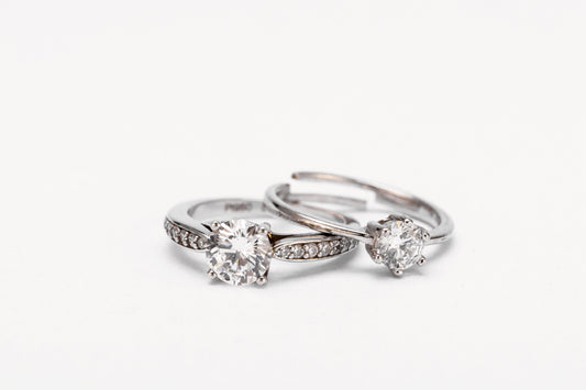 Bague minimaliste empilable argent : le guide du stacking - Une Passion à La Fois