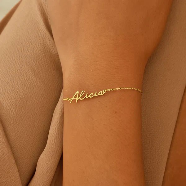 Bracelets Personnalisés Gravés : Le Cadeau Original Qui Étreint le Poignet et l'Âme - Une Passion à La Fois