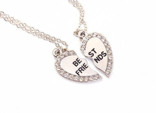 Collier duo meilleures amies : que signifie-t-il ? - Une Passion à La Fois