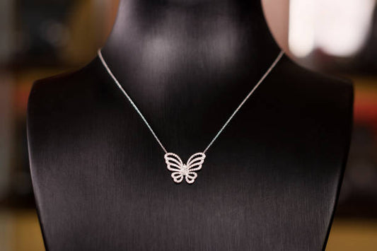 Collier nœud papillon argent 925 : le bijou tendance - Une Passion à La Fois